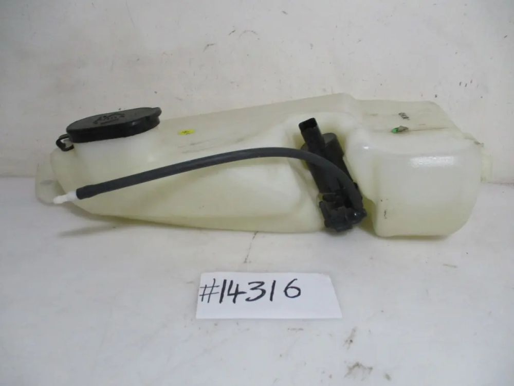 تصویر محصول مخزن شیشه شور رنو داستر SE دو دیفرانسیل سال 2015