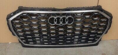 تصویر محصول جلو پنجره آئودی Q5 e-tron 40 سال 2023