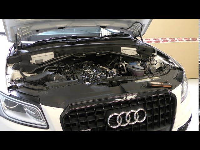 تصویر محصول روغن ترمز آئودی Q5 e-tron 40 سال 2023