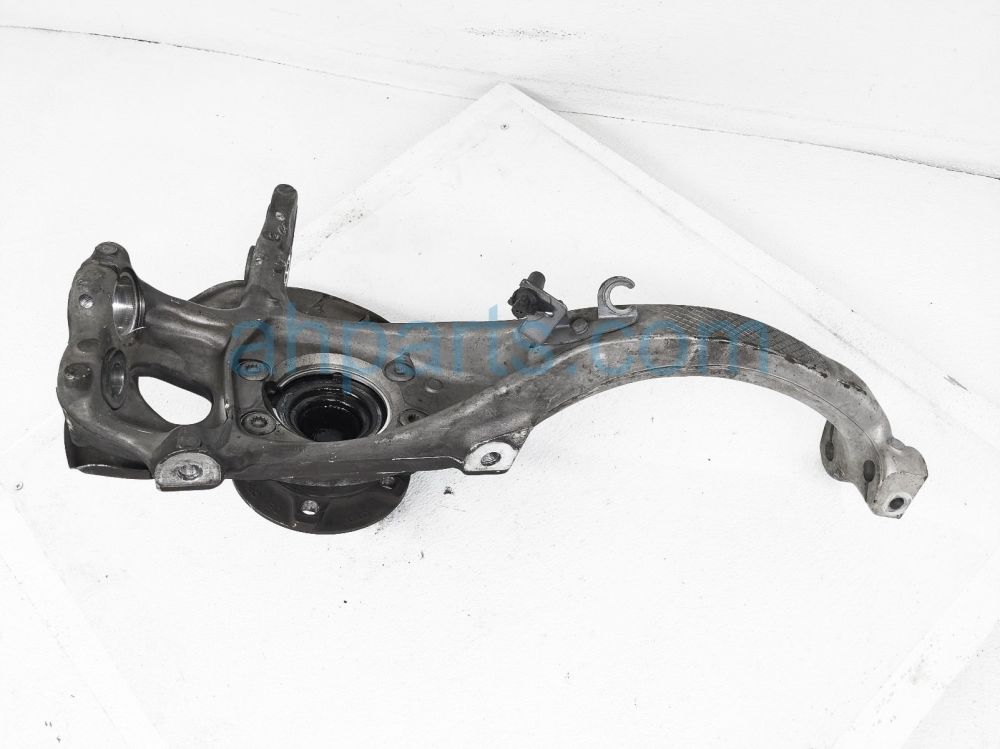 تصویر محصول سگدست جلو راست پورشه ماکان سال 2017