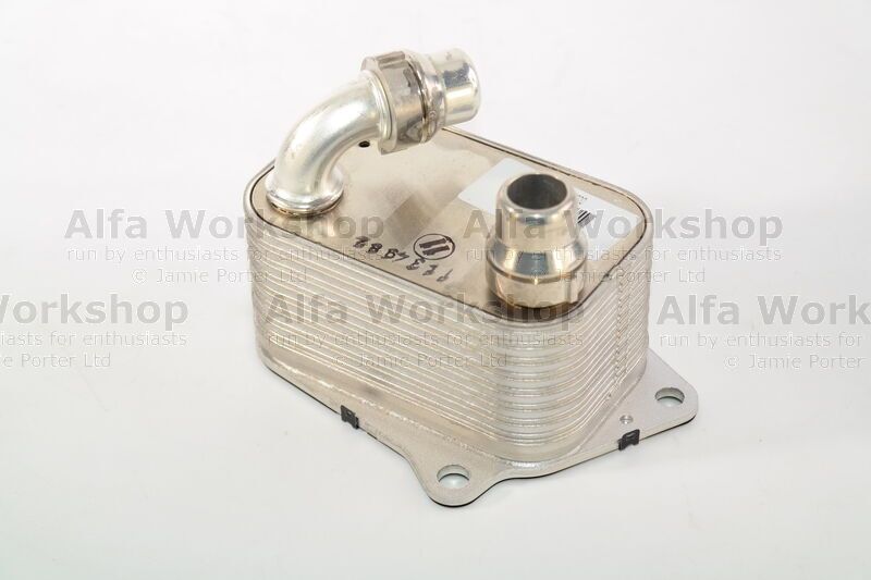 تصویر محصول خنک کن روغن موتور آلفارومئو 4C کوپه سال 2015