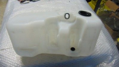 تصویر محصول مخزن شیشه شور آلفارومئو 4C اسپایدر سال 2016