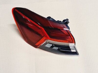 تصویر محصول چراغ خطر عقب چپ آئودی Q4 e-tron 40 سال 2024