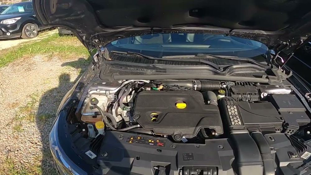 تصویر محصول مخزن شیشه شور رنو تالیسمان E3 سال 2018