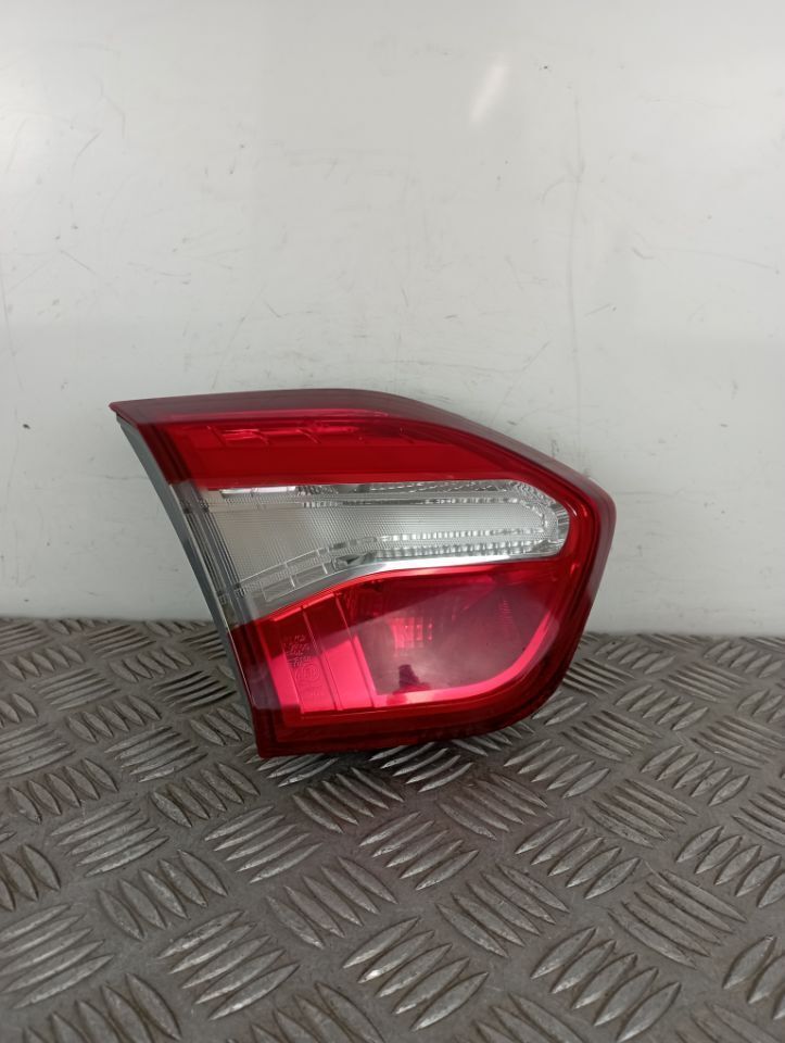 تصویر محصول چراغ خطر عقب چپ رنو فلوئنس دنده ای سال 2015