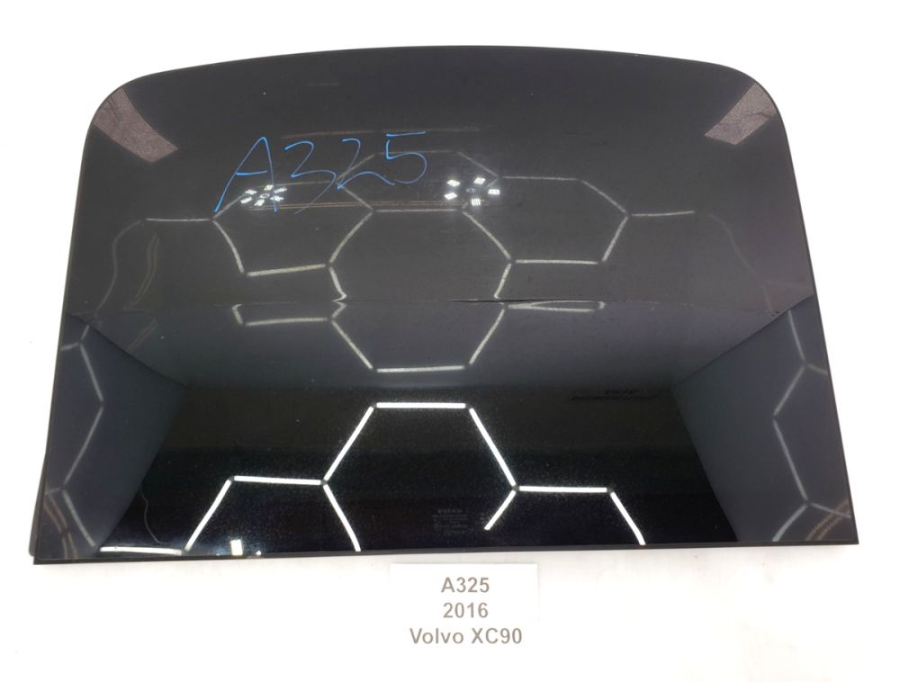 تصویر محصول شیشه سانروف ولوو XC90 اینسکریپشن سال 2016