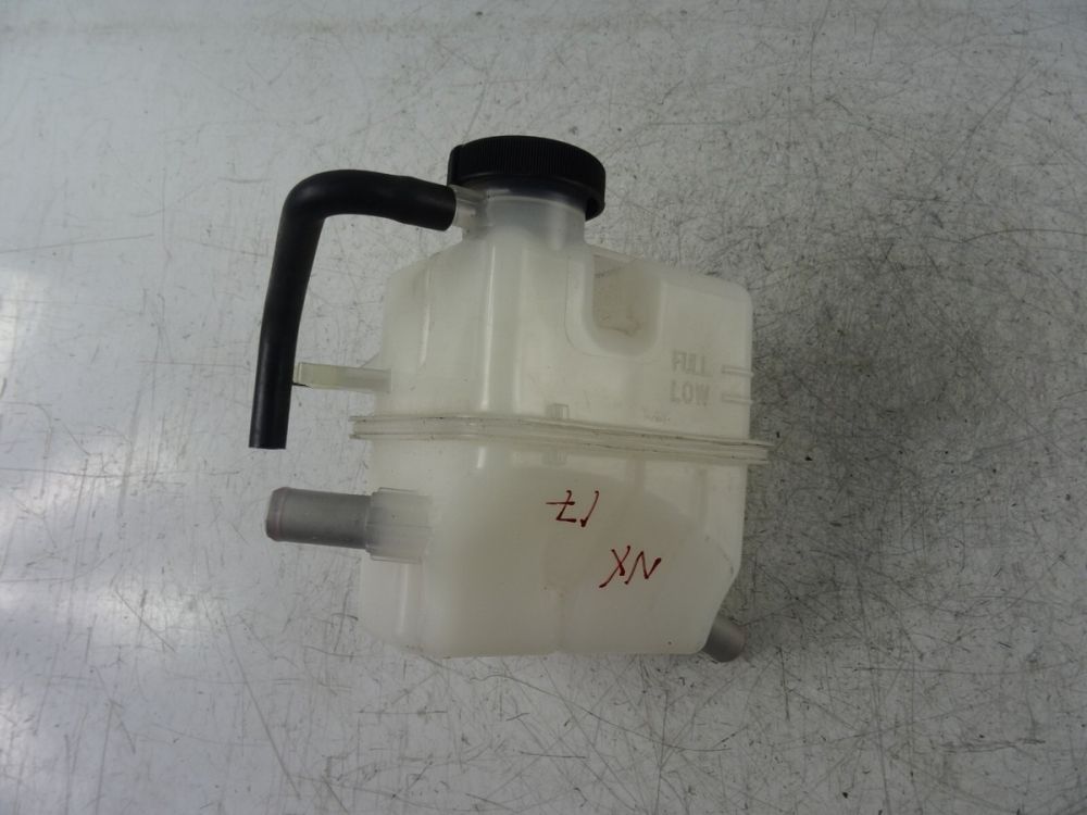 تصویر محصول منبع انبساط لکسوس NX هیبرید 300h سال 2017