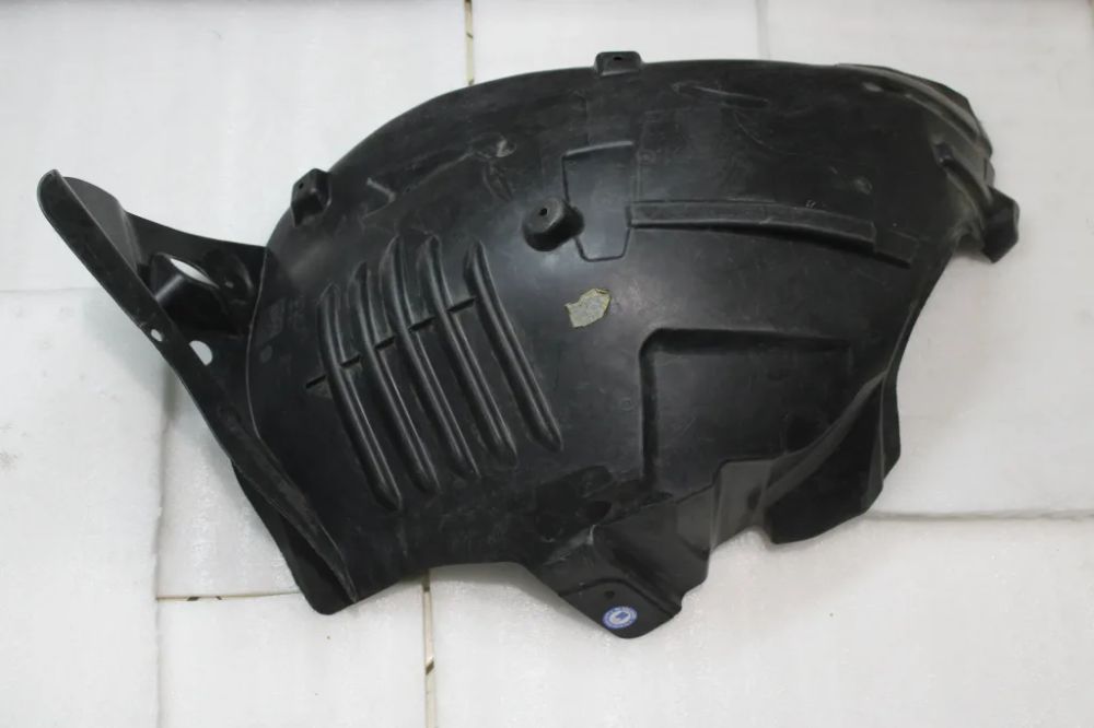 تصویر محصول شلگیر جلو راست بنز کلاس CLS CLS500 سال 2012