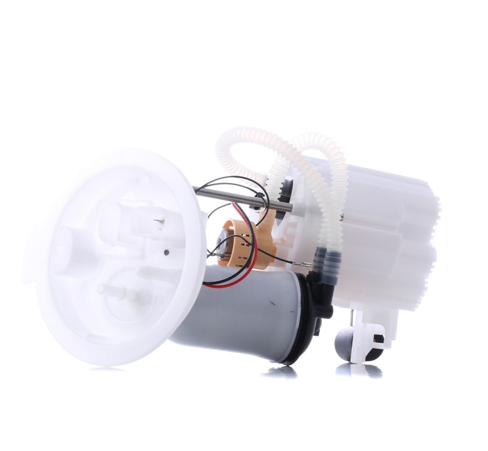 تصویر محصول پمپ بنزین بی ام و سری 1 هاچ بک 120i سال 2016