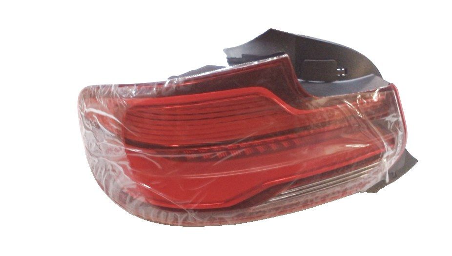 تصویر محصول چراغ خطر عقب چپ بی ام و سری 2 کروک 220i سال 2017