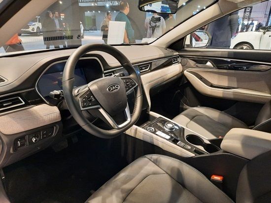 تصویر محصول فرمان کی ام سی eJ7 پلاس سال 2024