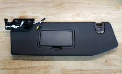 تصویر محصول آفتابگیر راننده کی ام سی eJ7 ساده سال 2023