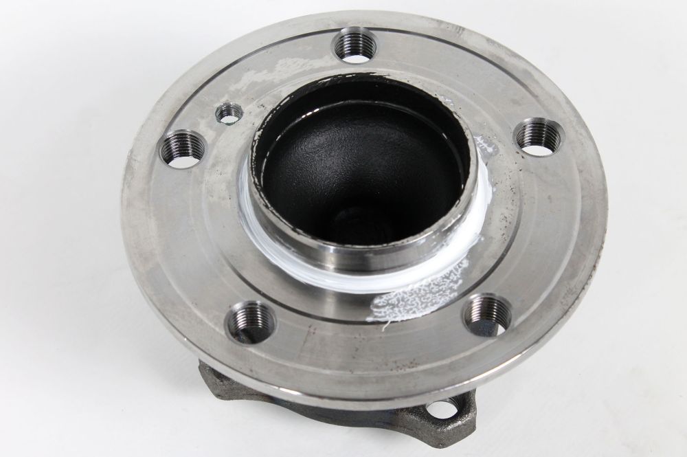 تصویر محصول بلبرینگ چرخ عقب  چپ بنز EQE Sedan 500 سال 2025