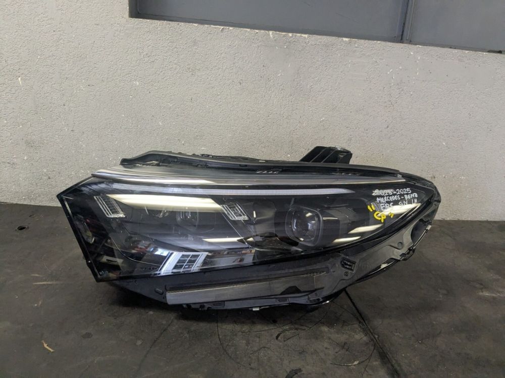 تصویر محصول چراغ جلو چپ بنز EQE Sedan 500 سال 2025