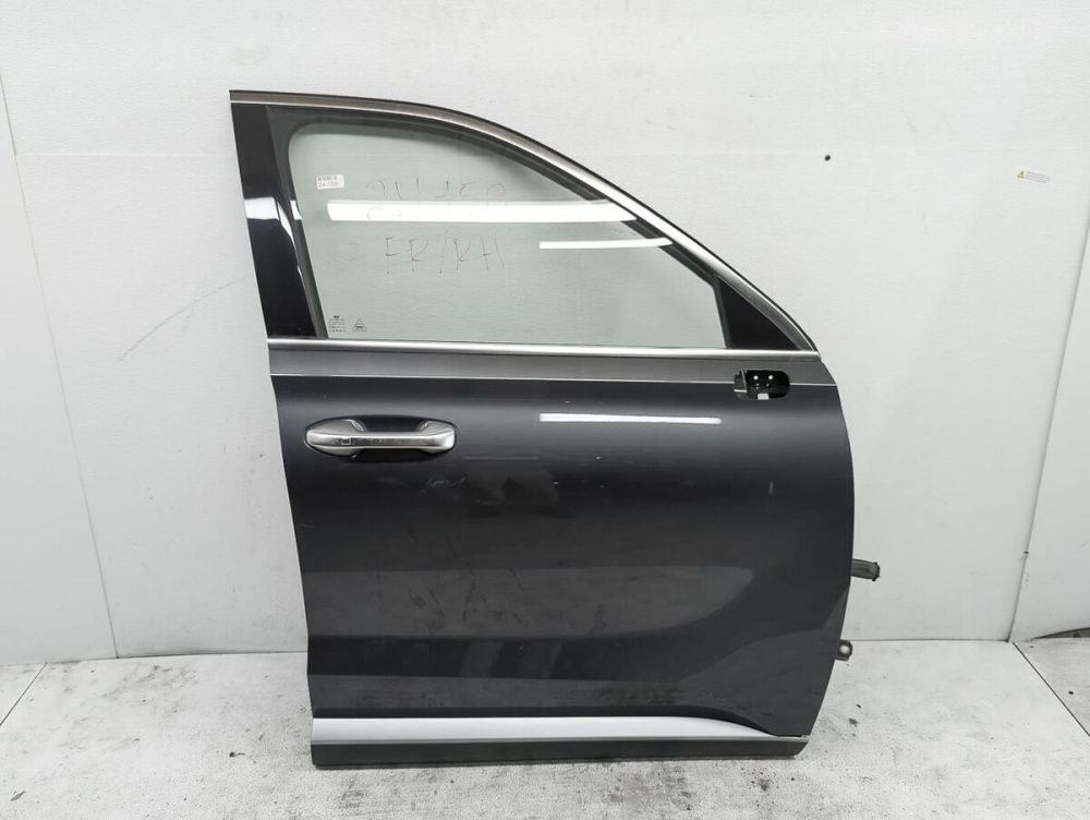 تصویر محصول درب جلو راست لونا GRE 110 کیلو وات سال 2024