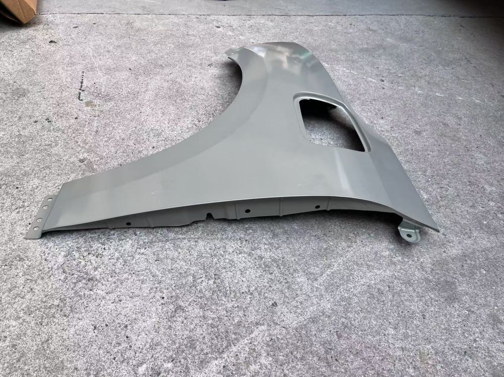 تصویر محصول گلگیر جلو راست بستیون نات 120 کیلووات سال 2024