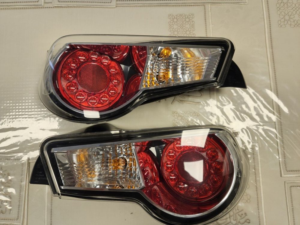 تصویر محصول چراغ خطر عقب چپ تویوتا 86 GT سال 2013