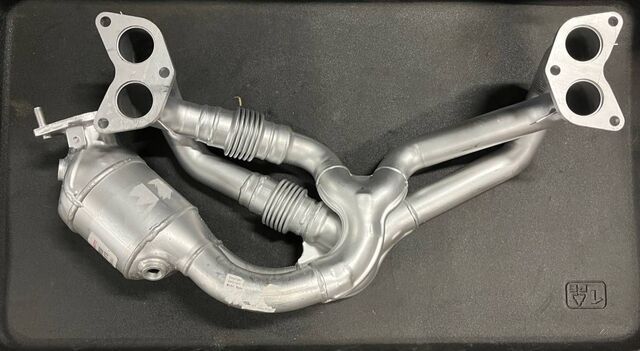 تصویر محصول منیفولد دود تویوتا 86 GT سال 2013