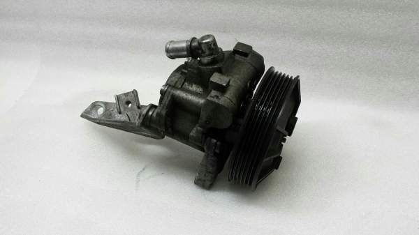 تصویر محصول پمپ هیدرولیک بی ام و سری 6 کروک 630i سال 2008