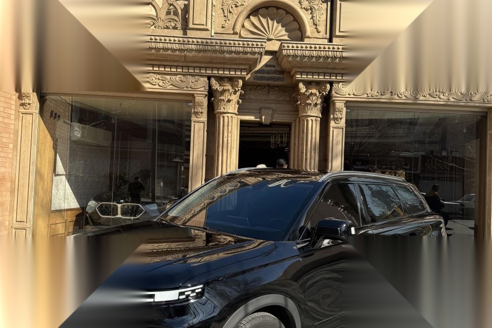 تصویر محصول شبرنگ راست لوکانو L7 1.6 لیتر توربو سال 1404