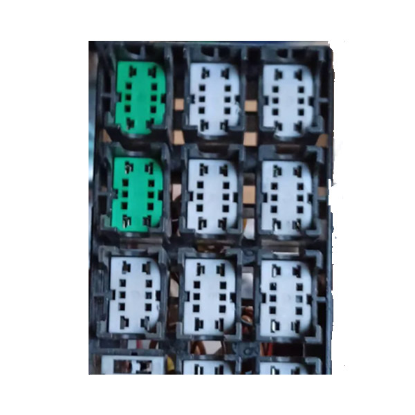 تصویر محصول جعبه فیوز داخل کابین تیبا صندوق دار EX سال 1394